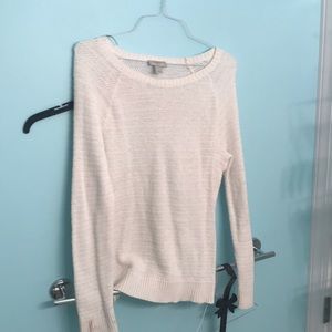 Long sleeved knitted sweater
